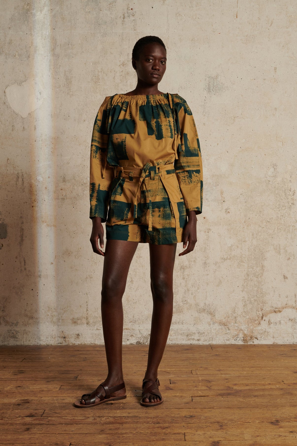 SHORT POLO BEIGE vue 3